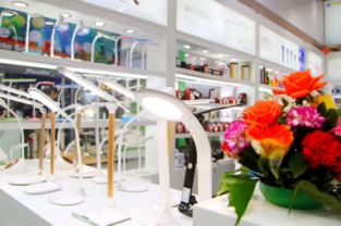 攜多款臺燈新產(chǎn)品，康銘亮相全國百貨展